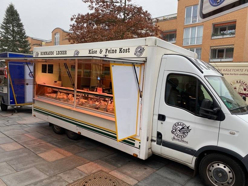 Wochenmarkt am Rathausmarkt in Kleinmachnow