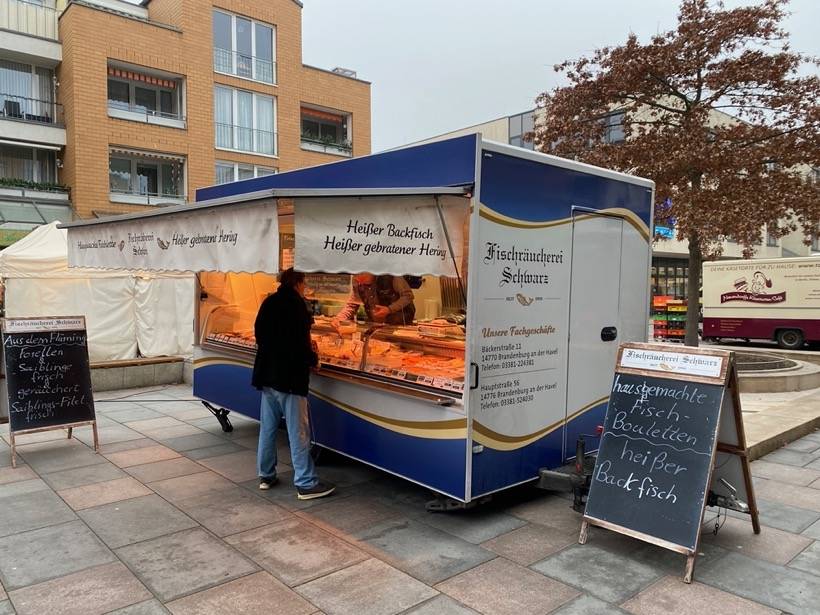 Wochenmarkt am Rathausmarkt in Kleinmachnow