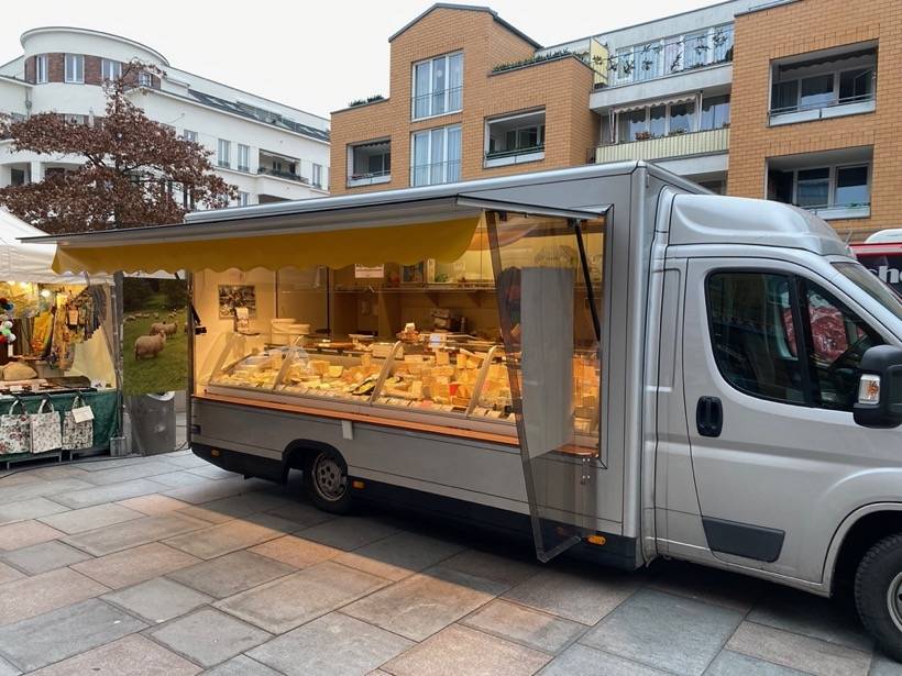 Wochenmarkt am Rathausmarkt in Kleinmachnow